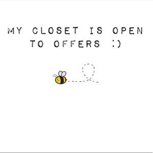 Open to offers and bundles 🐝